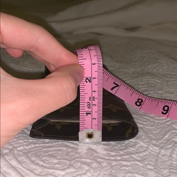 Extra pics Louis Vuitton Eyeglass pouch - Picture 2 of 5